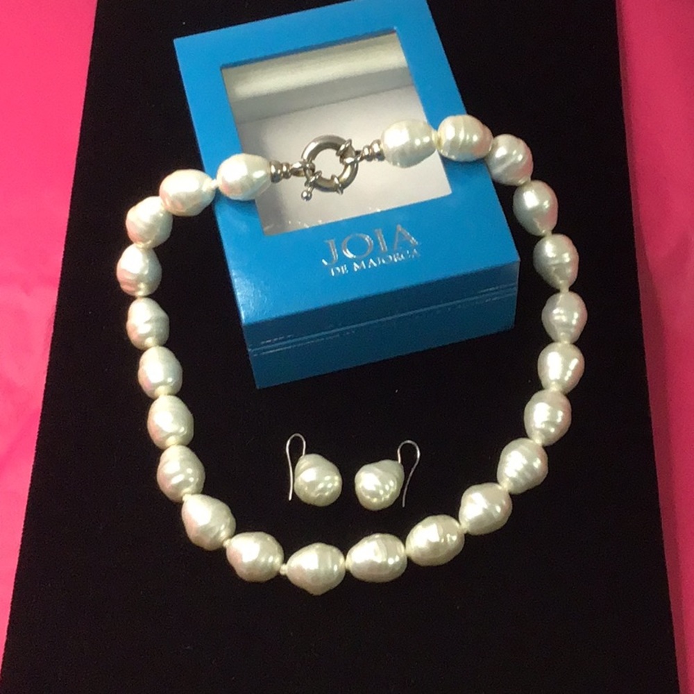 Joia Pearl Necklace